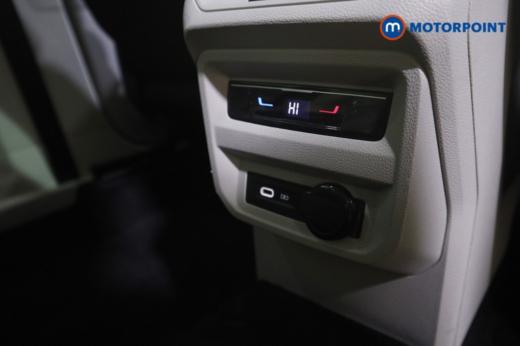 Volkswagen Tiguan Elegance Automatic Diesel SUV - Stock Number (1596635) - 18th supplementary image