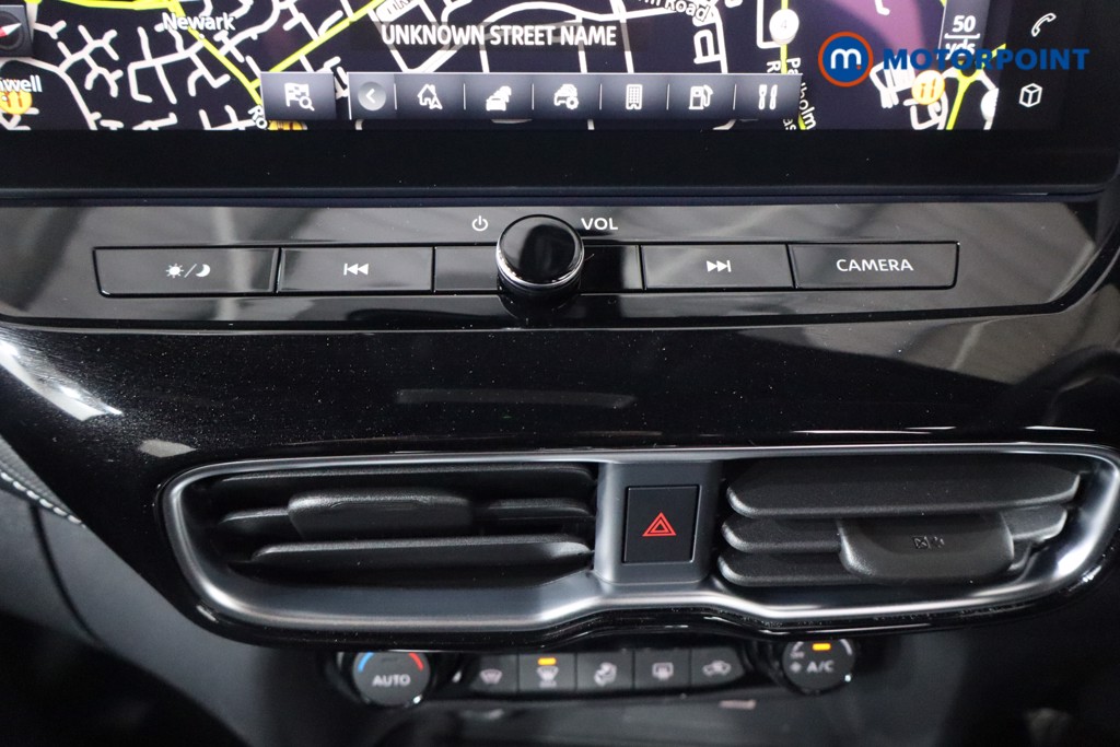 Nissan Juke Tekna Automatic Petrol SUV - Stock Number (1596693) - 13th supplementary image