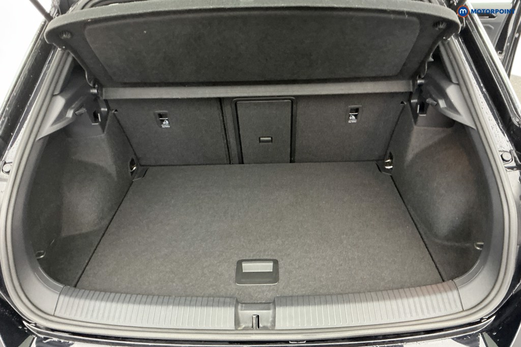 Volkswagen T-Roc R-Line Automatic Petrol SUV - Stock Number (1596756) - 3rd supplementary image