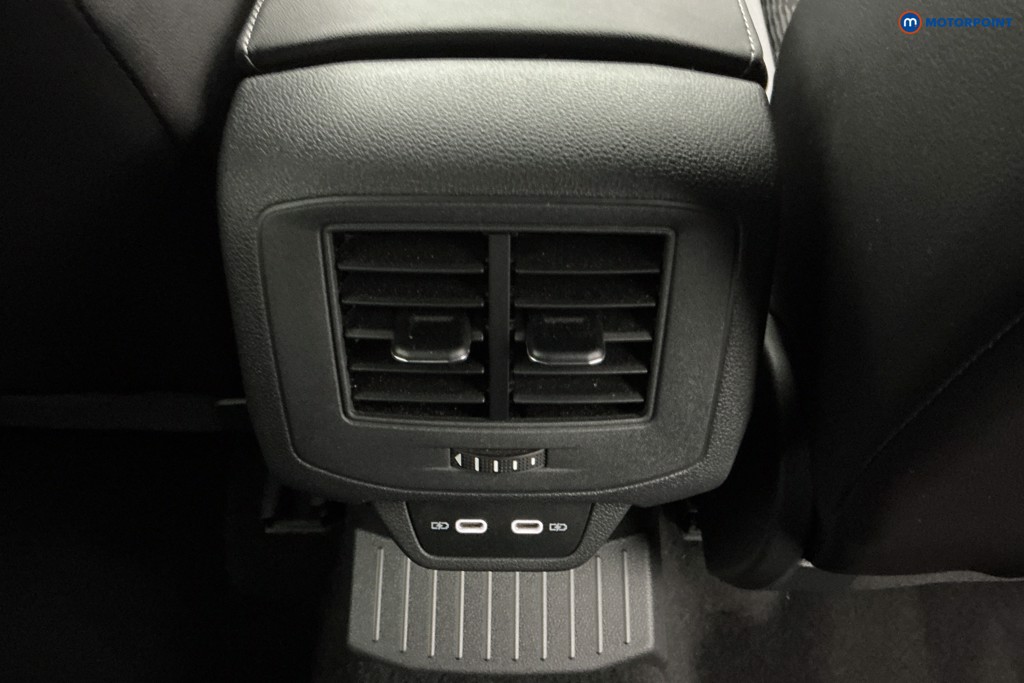 Volkswagen T-Roc R-Line Automatic Petrol SUV - Stock Number (1596756) - 10th supplementary image