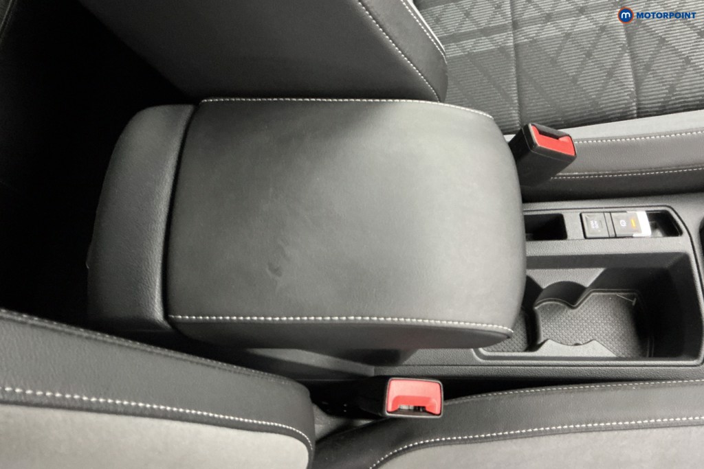 Volkswagen T-Roc R-Line Automatic Petrol SUV - Stock Number (1596756) - 13th supplementary image