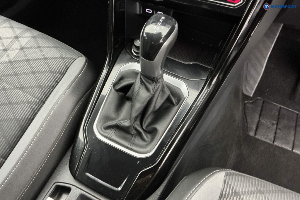 Volkswagen T-Roc R-Line Automatic Petrol SUV - Stock Number (1596756) - 15th supplementary image