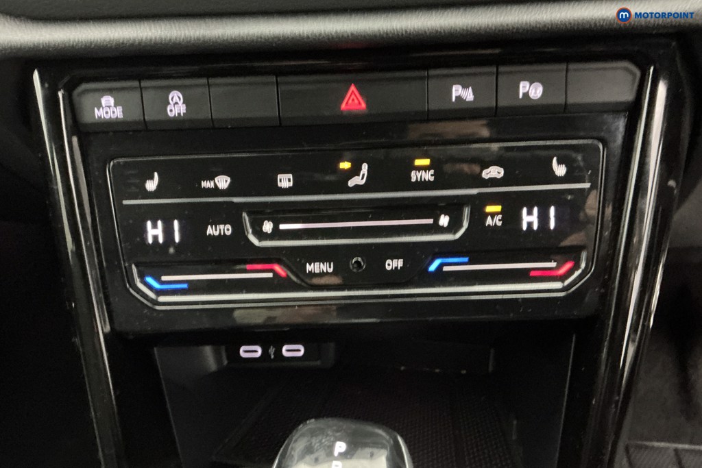 Volkswagen T-Roc R-Line Automatic Petrol SUV - Stock Number (1596756) - 16th supplementary image