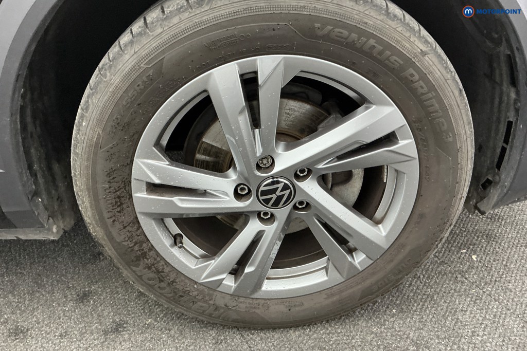 Volkswagen T-Roc R-Line Automatic Petrol SUV - Stock Number (1596756) - 33rd supplementary image