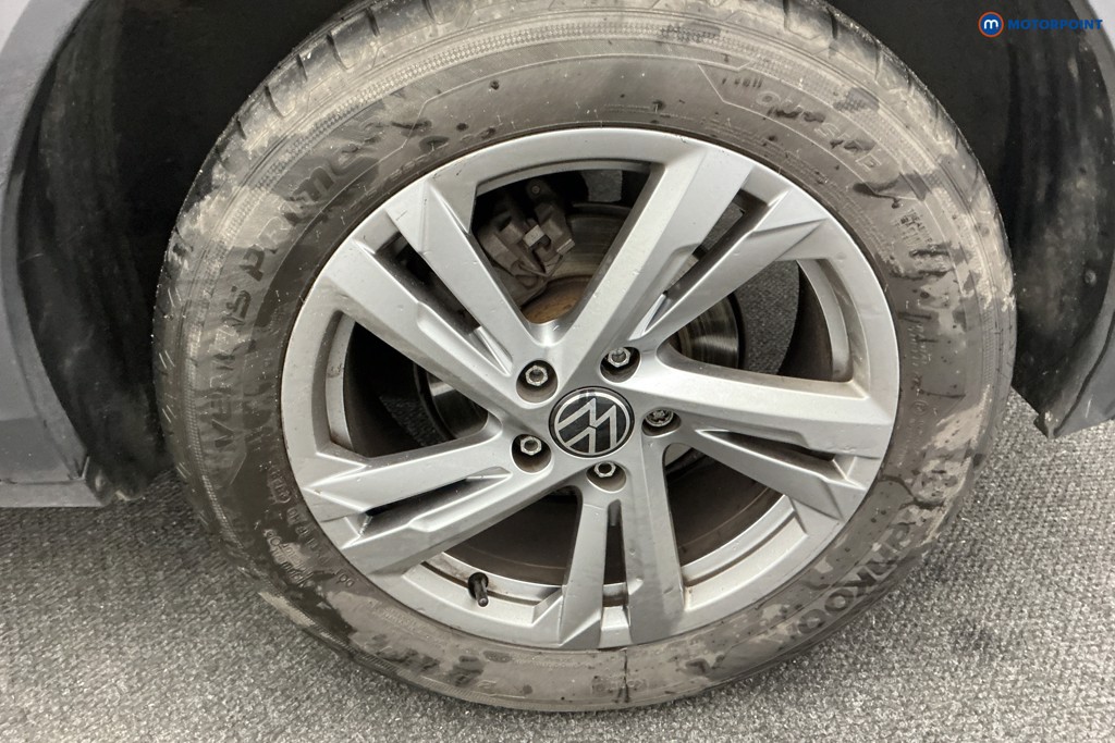 Volkswagen T-Roc R-Line Automatic Petrol SUV - Stock Number (1596756) - 35th supplementary image