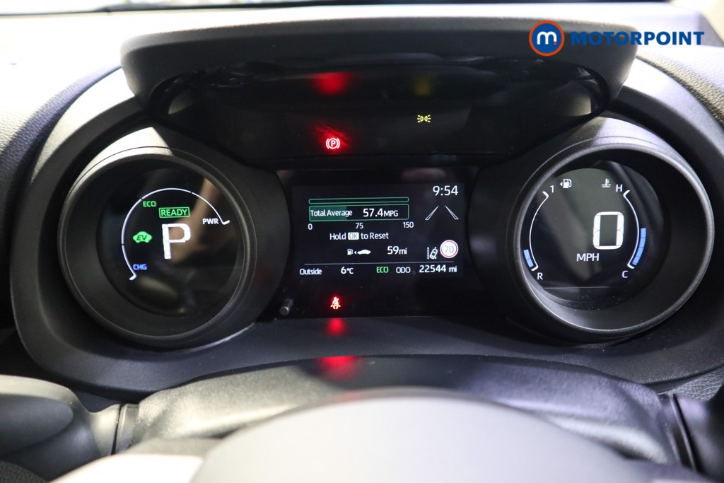 Toyota Yaris Design Automatic Petrol-Electric Hybrid Hatchback - Stock Number (1596832) - 5th supplementary image
