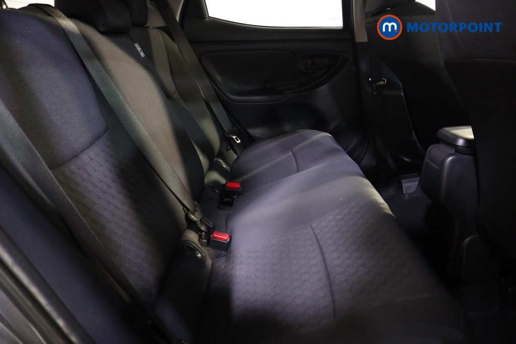 Toyota Yaris Design Automatic Petrol-Electric Hybrid Hatchback - Stock Number (1596832) - 14th supplementary image