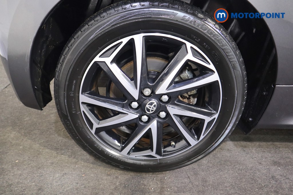 Toyota Yaris Design Automatic Petrol-Electric Hybrid Hatchback - Stock Number (1596832) - 18th supplementary image