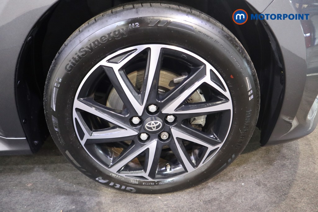 Toyota Yaris Design Automatic Petrol-Electric Hybrid Hatchback - Stock Number (1596832) - 19th supplementary image