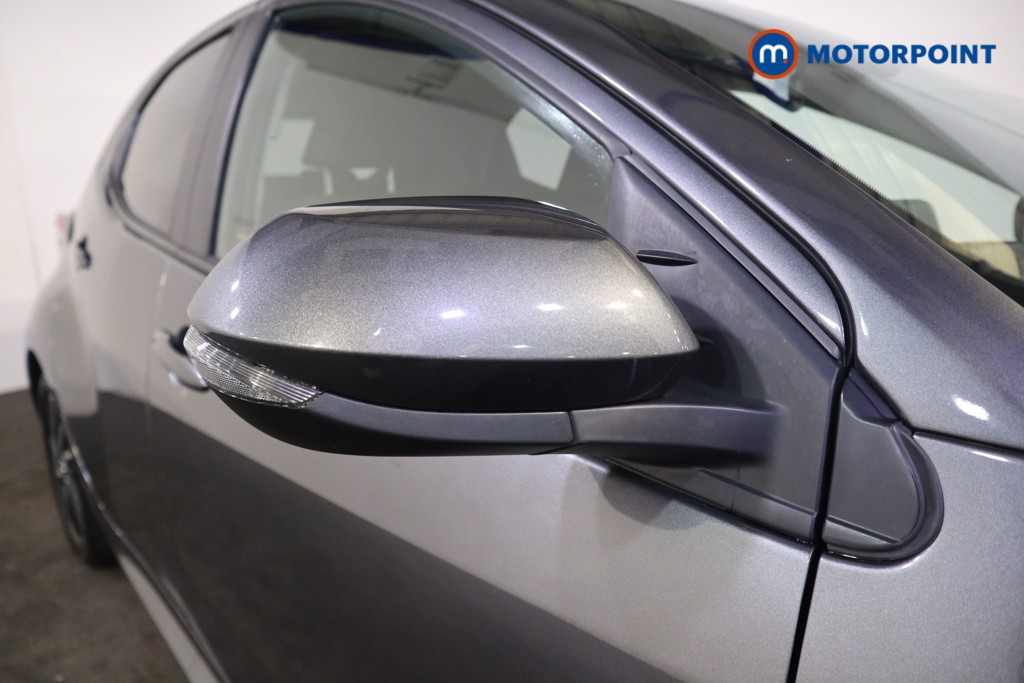 Toyota Yaris Design Automatic Petrol-Electric Hybrid Hatchback - Stock Number (1596832) - 28th supplementary image