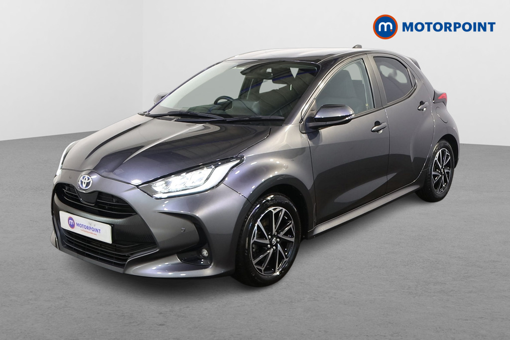Toyota Yaris Design Automatic Petrol-Electric Hybrid Hatchback - Stock Number (1596832) - Passenger side front corner