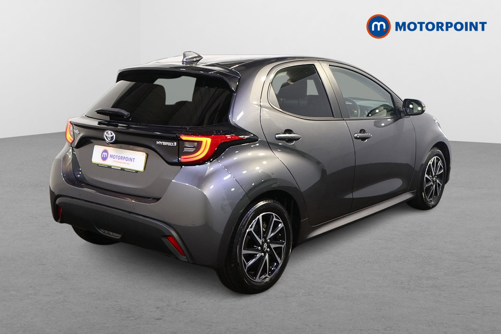 Toyota Yaris Design Automatic Petrol-Electric Hybrid Hatchback - Stock Number (1596832) - Drivers side rear corner