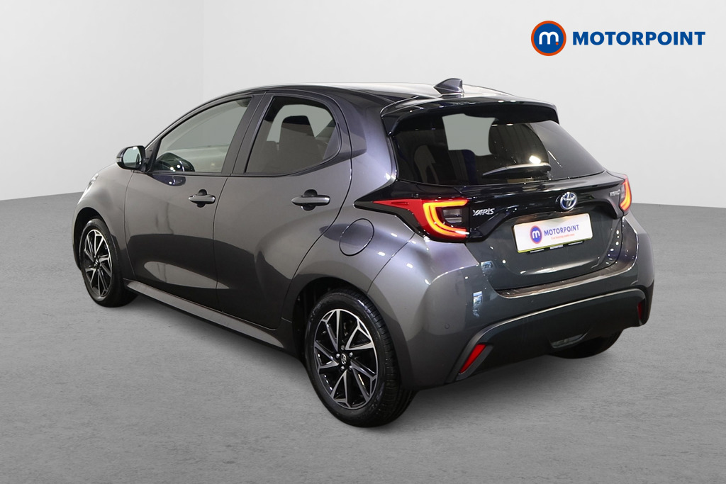 Toyota Yaris Design Automatic Petrol-Electric Hybrid Hatchback - Stock Number (1596832) - Passenger side rear corner