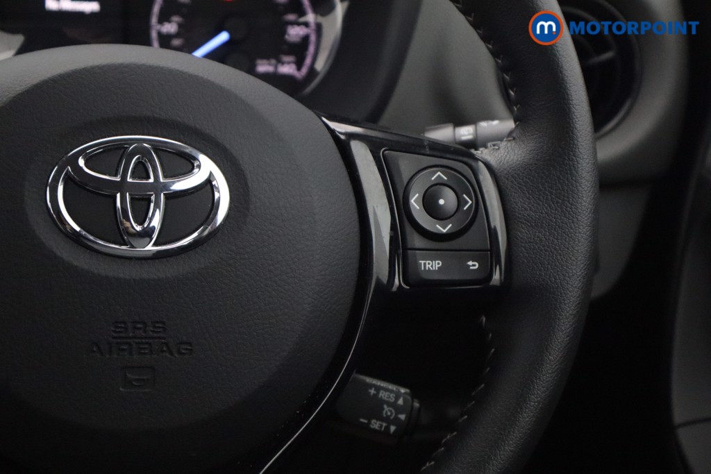 Toyota Yaris Icon Automatic Petrol-Electric Hybrid Hatchback - Stock Number (1596988) - 4th supplementary image