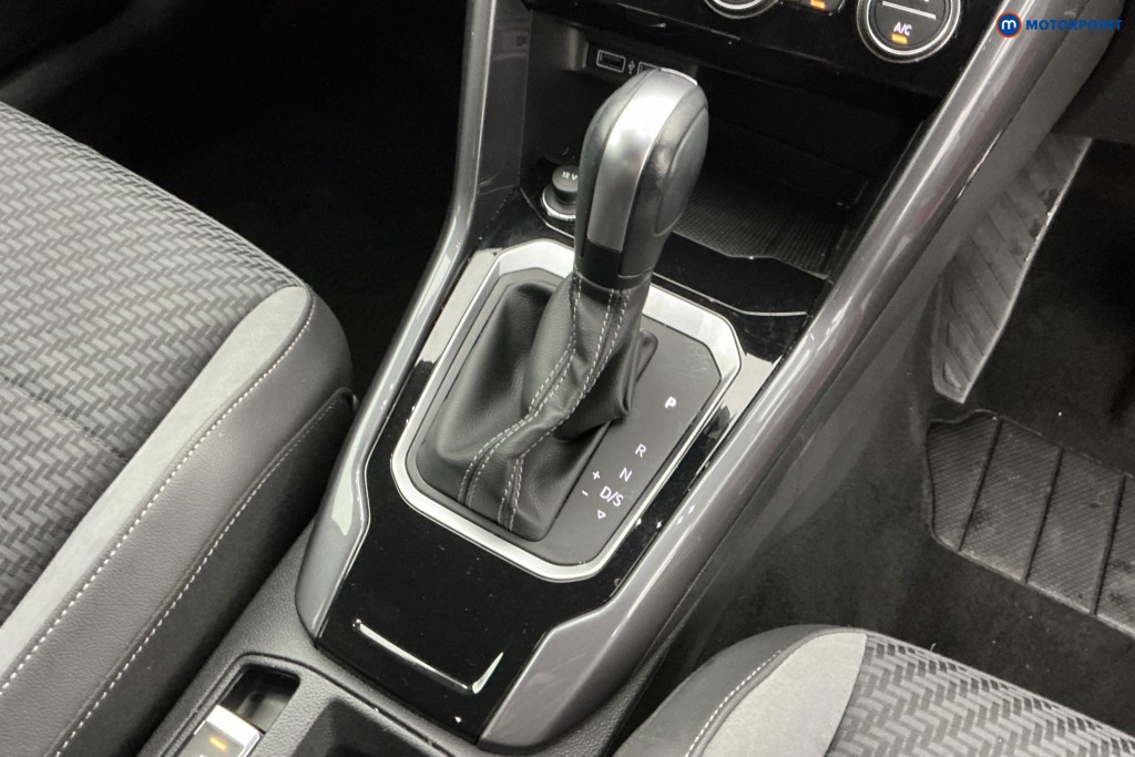 Volkswagen T-Roc R-Line Automatic Petrol SUV - Stock Number (1597023) - 15th supplementary image