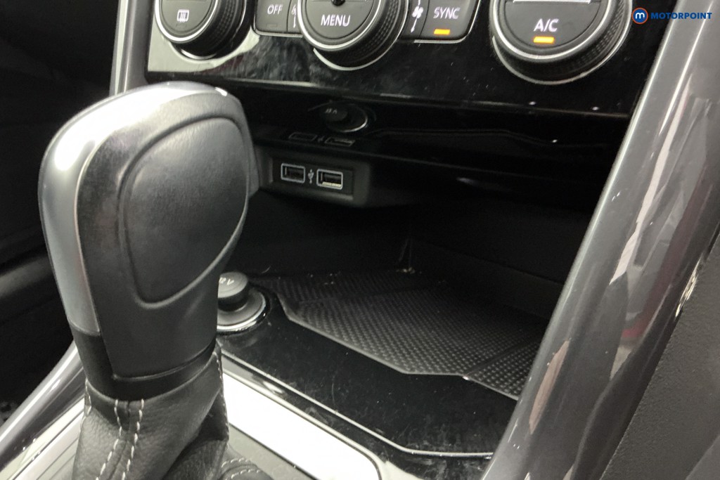 Volkswagen T-Roc R-Line Automatic Petrol SUV - Stock Number (1597023) - 16th supplementary image