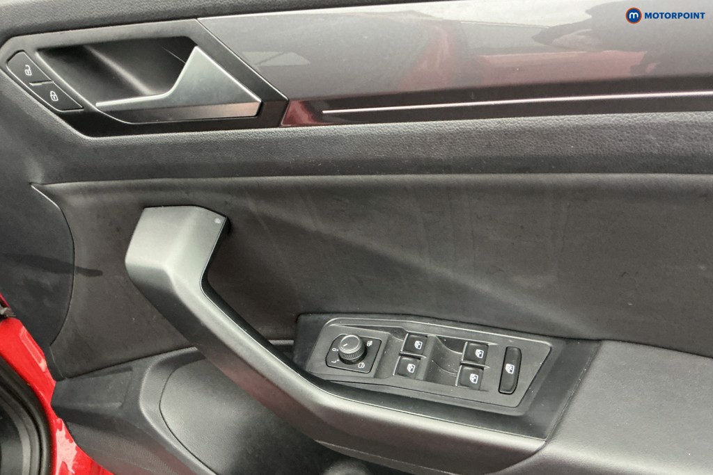 Volkswagen T-Roc R-Line Automatic Petrol SUV - Stock Number (1597023) - 23rd supplementary image