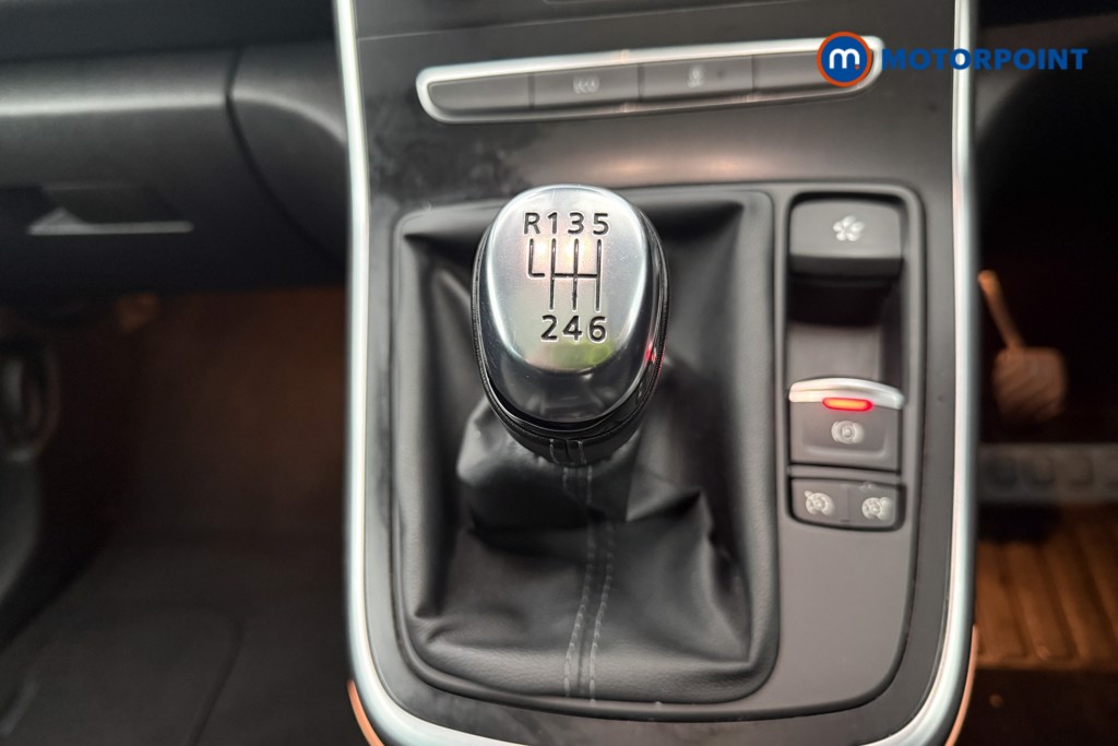 Renault Grand Scenic Signature Manual Petrol People Carrier - Stock Number (1597132) - 7th supplementary image