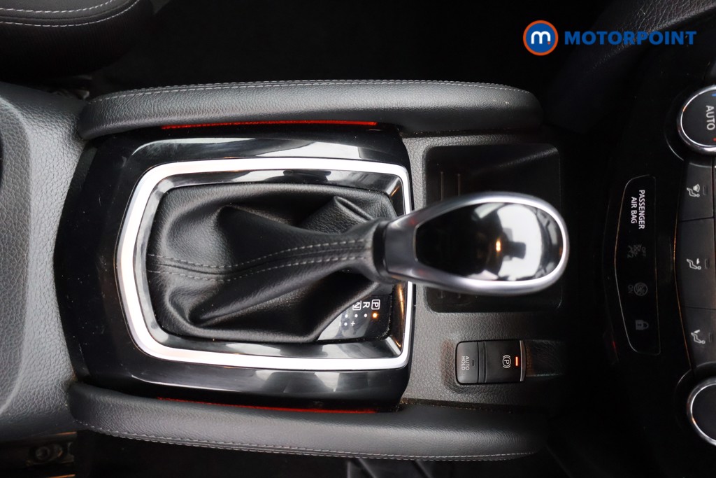 Nissan Qashqai N-Connecta Automatic Petrol SUV - Stock Number (1597366) - 7th supplementary image