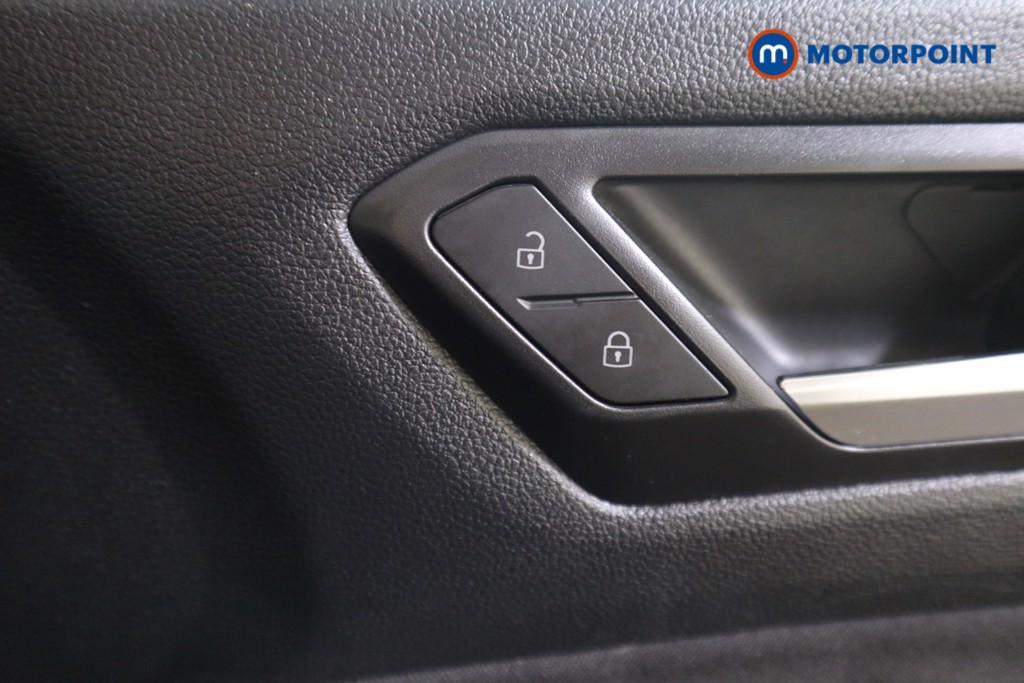 Volkswagen T-Roc Black Edition Automatic Petrol SUV - Stock Number (1597436) - 11th supplementary image