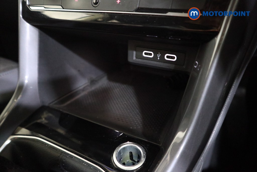 Volkswagen T-Cross SEL Manual Petrol SUV - Stock Number (1597452) - 8th supplementary image