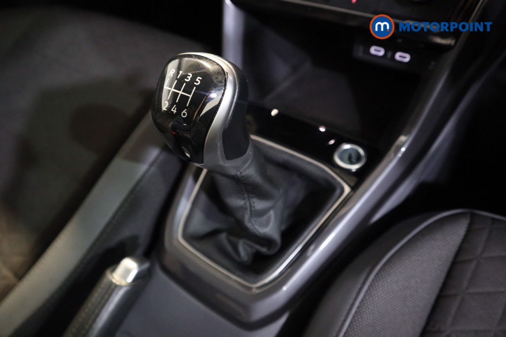 Volkswagen T-Cross SEL Manual Petrol SUV - Stock Number (1597452) - 9th supplementary image