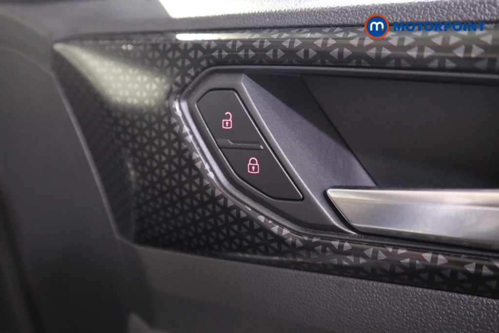 Volkswagen T-Cross SEL Manual Petrol SUV - Stock Number (1597452) - 11th supplementary image
