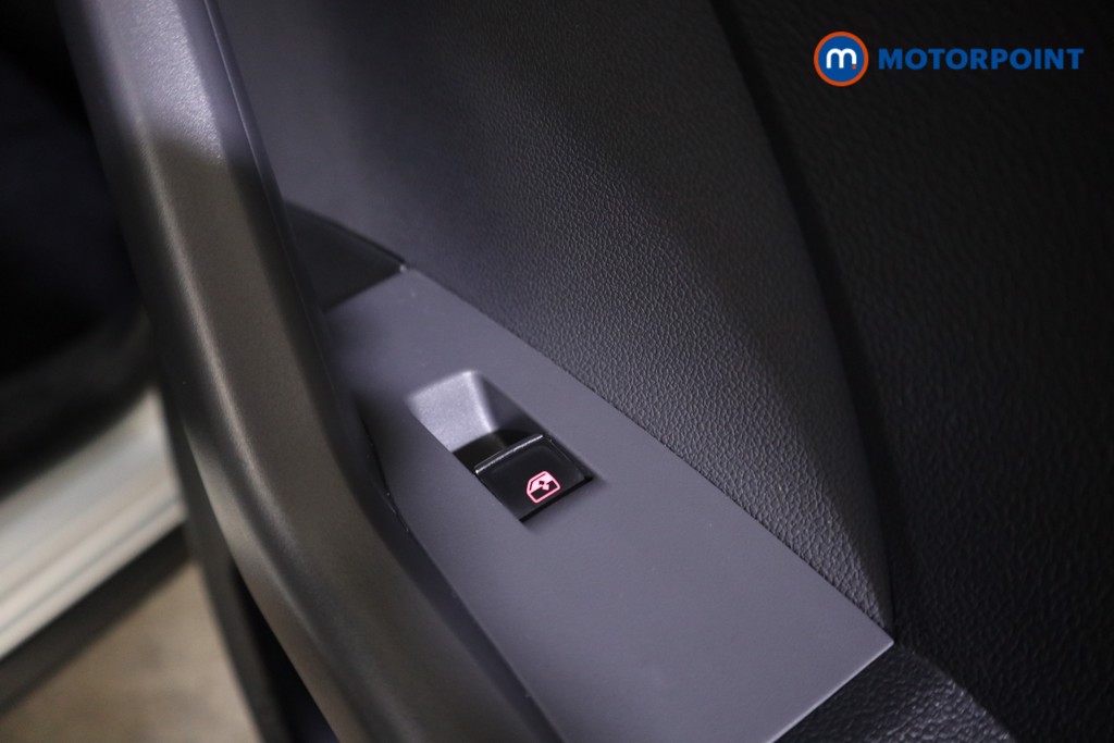 Volkswagen T-Cross SEL Manual Petrol SUV - Stock Number (1597452) - 17th supplementary image