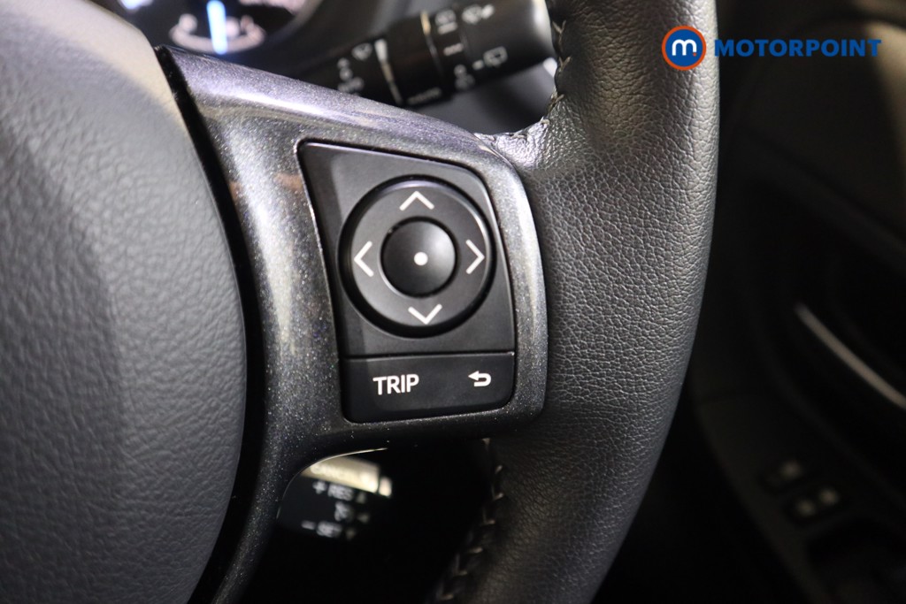 Toyota Yaris Y20 Automatic Petrol-Electric Hybrid Hatchback - Stock Number (1597574) - 4th supplementary image