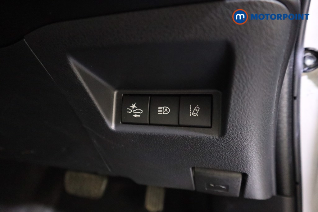 Toyota Yaris Y20 Automatic Petrol-Electric Hybrid Hatchback - Stock Number (1597574) - 11th supplementary image