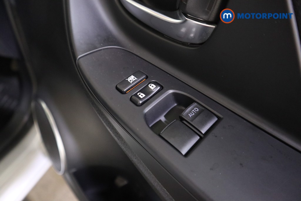 Toyota Yaris Y20 Automatic Petrol-Electric Hybrid Hatchback - Stock Number (1597574) - 12th supplementary image