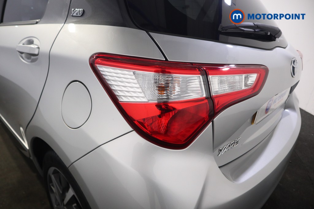 Toyota Yaris Y20 Automatic Petrol-Electric Hybrid Hatchback - Stock Number (1597574) - 24th supplementary image
