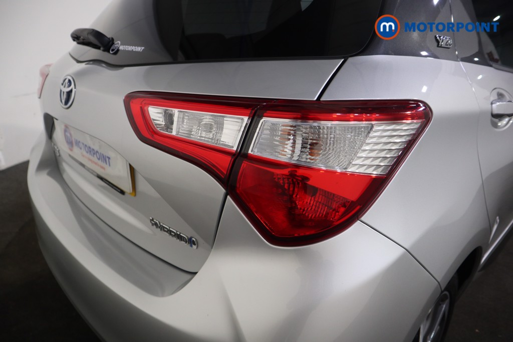 Toyota Yaris Y20 Automatic Petrol-Electric Hybrid Hatchback - Stock Number (1597574) - 25th supplementary image