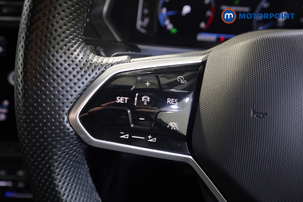 Volkswagen Tiguan Allspace R-Line Automatic Petrol SUV - Stock Number (1597847) - 3rd supplementary image