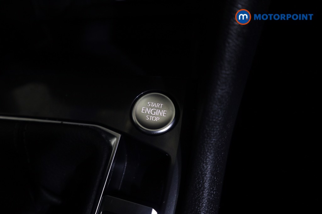 Volkswagen Tiguan Allspace R-Line Automatic Petrol SUV - Stock Number (1597847) - 10th supplementary image