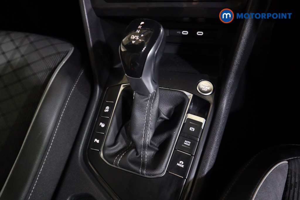 Volkswagen Tiguan Allspace R-Line Automatic Petrol SUV - Stock Number (1597847) - 11th supplementary image