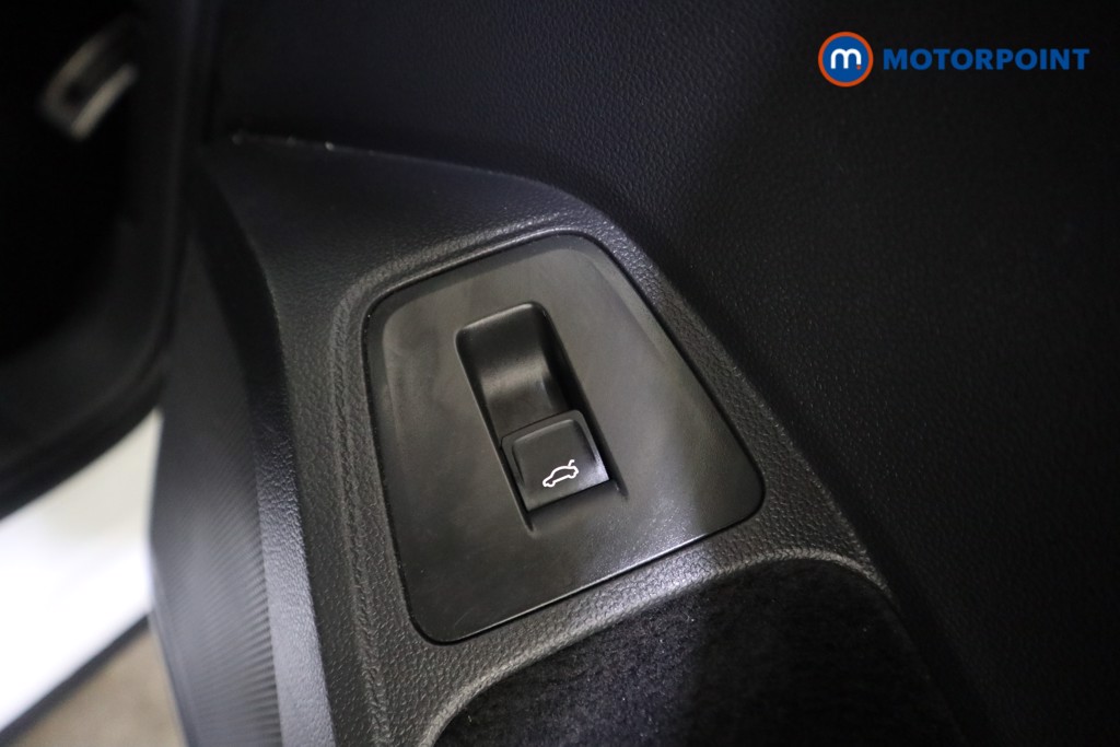 Volkswagen Tiguan Allspace R-Line Automatic Petrol SUV - Stock Number (1597847) - 13th supplementary image