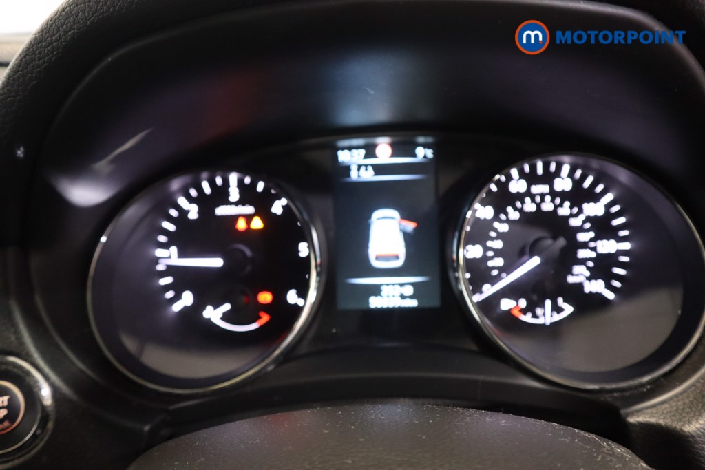 Nissan Qashqai N-Tec Manual Diesel SUV - Stock Number (1598409) - 4th supplementary image