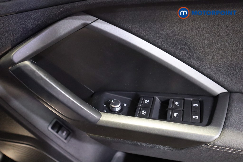 Audi Q3 S Line Manual Petrol SUV - Stock Number (1598444) - 10th supplementary image