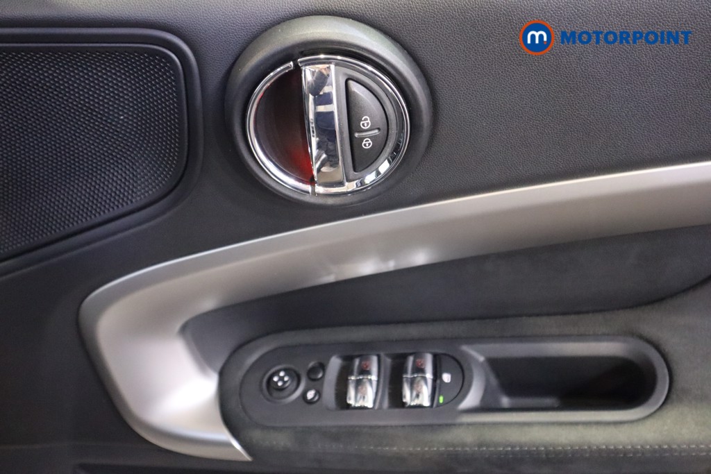Mini Countryman Cooper Exclusive Automatic Petrol SUV - Stock Number (1598978) - 11th supplementary image