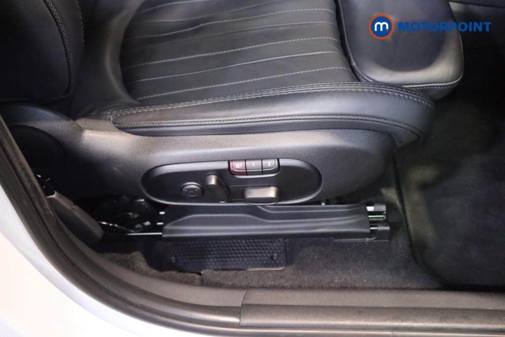 Mini Countryman Cooper Exclusive Automatic Petrol SUV - Stock Number (1598978) - 17th supplementary image