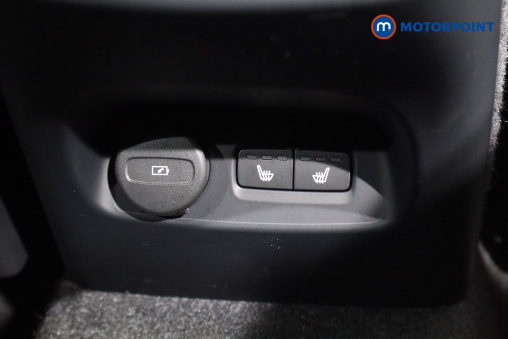 Volvo Xc40 R Design Manual Petrol SUV - Stock Number (1599072) - 13th supplementary image