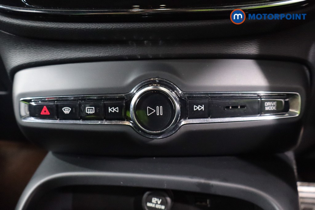 Volvo Xc40 R Design Manual Petrol SUV - Stock Number (1599072) - 17th supplementary image