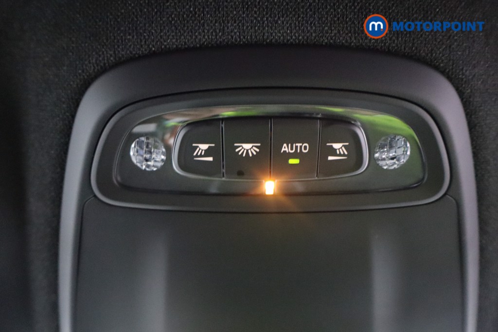 Volvo Xc40 R Design Manual Petrol SUV - Stock Number (1599072) - 21st supplementary image