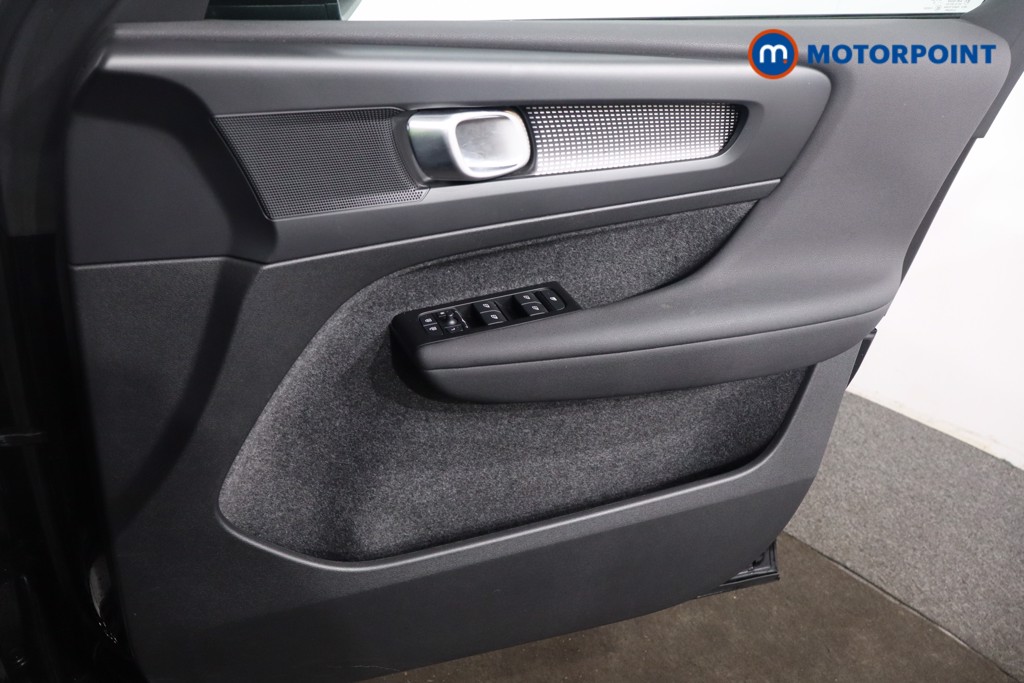 Volvo Xc40 R Design Manual Petrol SUV - Stock Number (1599072) - 24th supplementary image