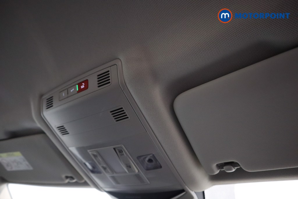 Volkswagen T-Roc Active Automatic Petrol SUV - Stock Number (1599075) - 8th supplementary image