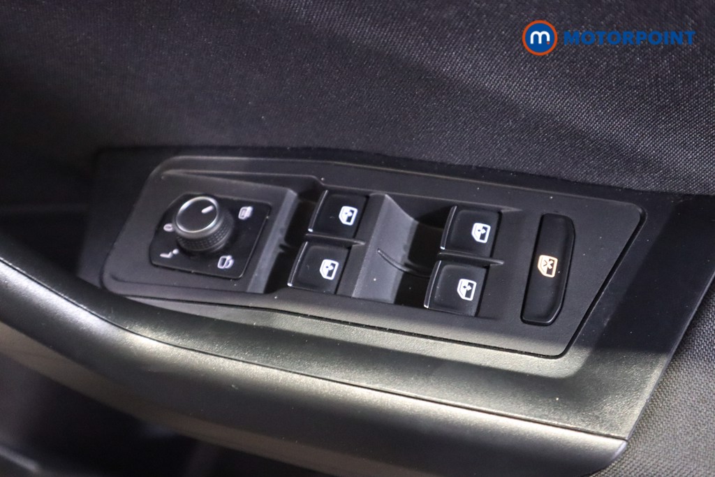 Volkswagen T-Roc Active Automatic Petrol SUV - Stock Number (1599075) - 11th supplementary image