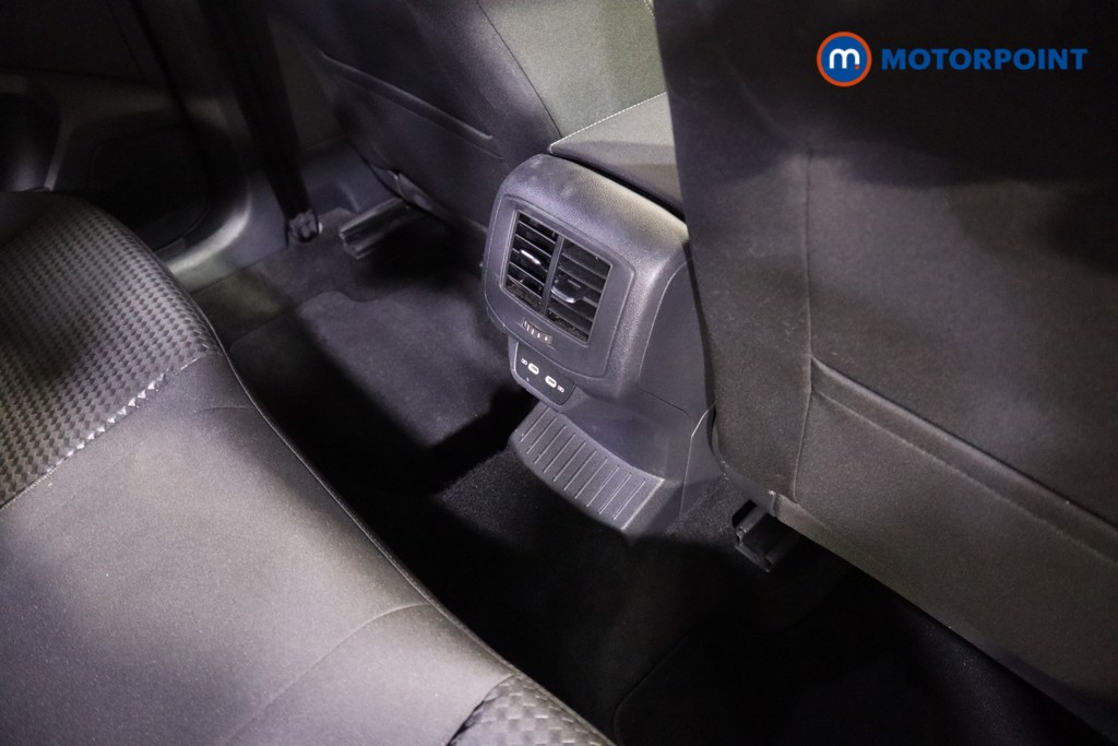 Volkswagen T-Roc Active Automatic Petrol SUV - Stock Number (1599075) - 19th supplementary image