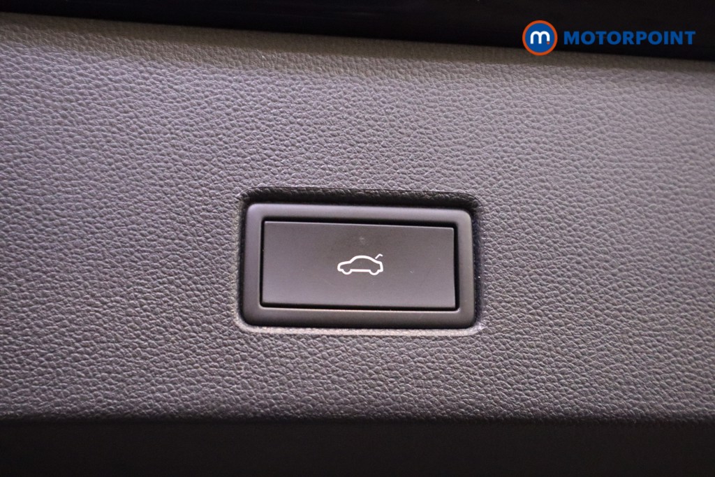 Volkswagen T-Roc Active Automatic Petrol SUV - Stock Number (1599075) - 21st supplementary image