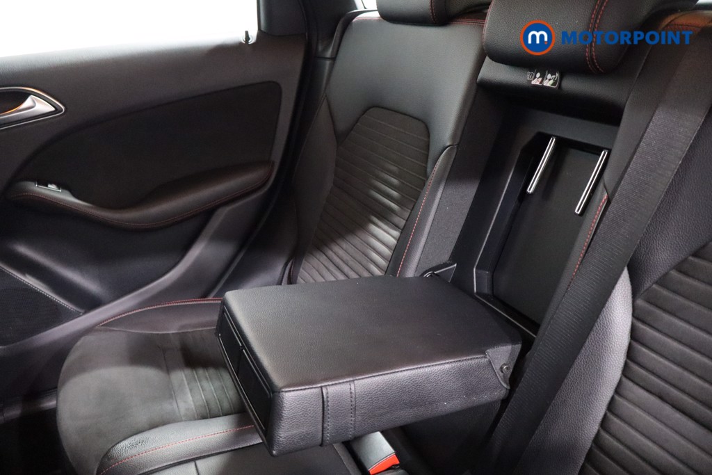 Mercedes-Benz B Class Amg Line Manual Diesel Hatchback - Stock Number (1599076) - 6th supplementary image